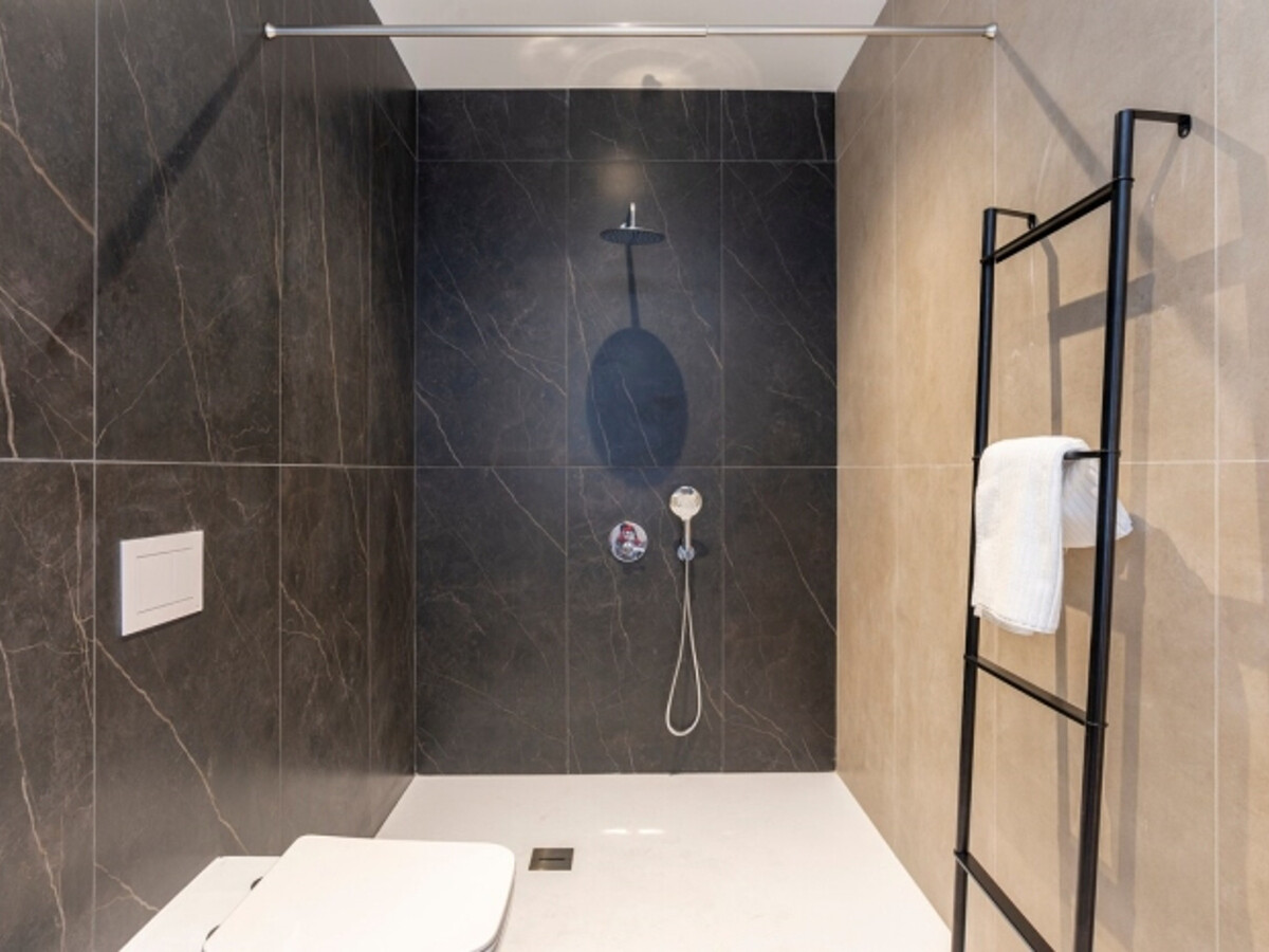 Appartement face à La Malagueta, Málaga – 2 ch, rez-de-chaussée - Photo 5