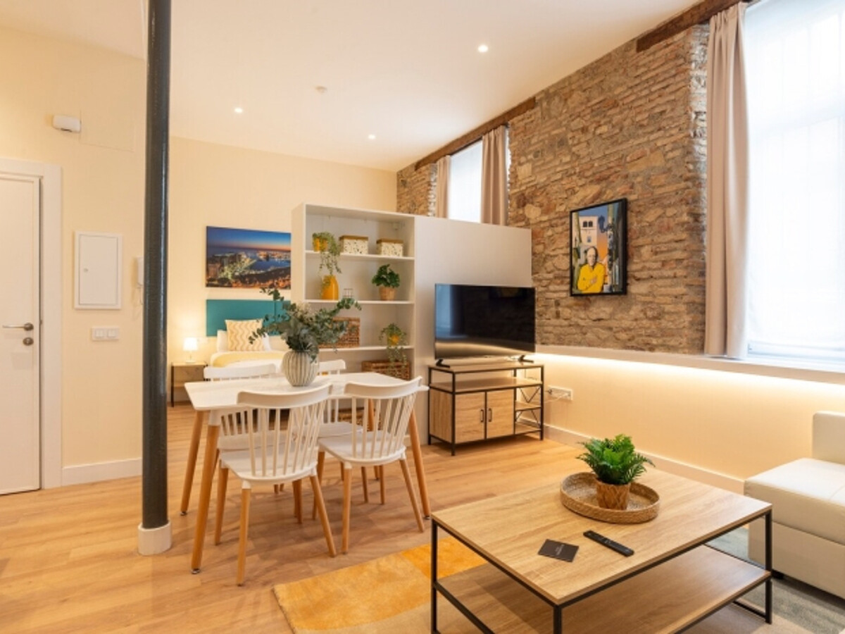 Appartement face à La Malagueta, Málaga – 2 ch, rez-de-chaussée - Photo 8