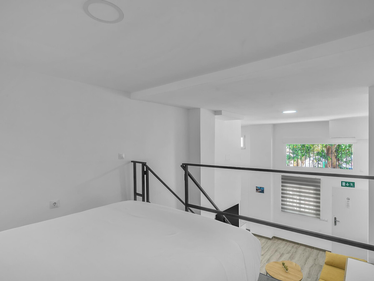 Loft design avec double hauteur à Málaga - Photo 6
