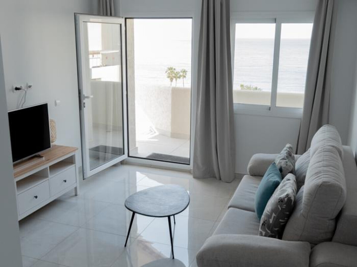 Appartement face à la plage avec piscine toute l'année - Photo 3