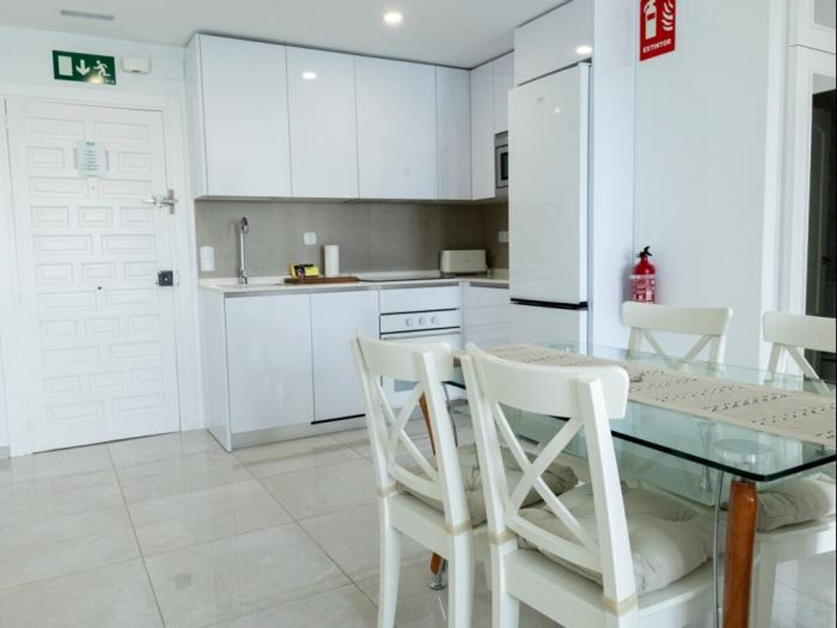 Appartement face à la plage avec piscine toute l'année - Photo 13