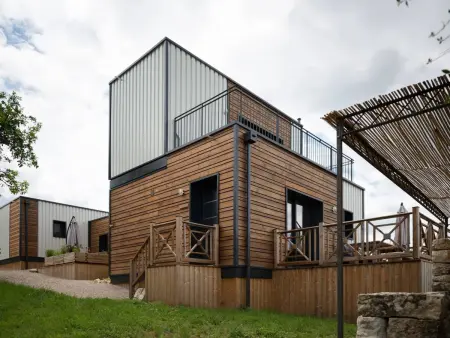 Location maison à Souillac, Duplex éco-conçu avec terrasses, climatisation, Wi-Fi, parking