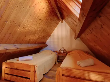 Gîte Résoulès I en pierre à Gourdon, piscine partagée : photo 6