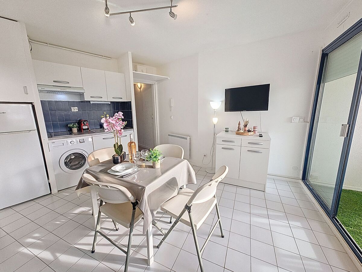 Studio Casino vue mer à 20m de la plage - Photo 3