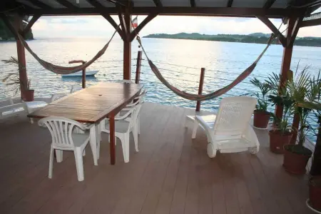 Location appartement à La Trinité, Appartement sur leau à La Trinité - 190 m²