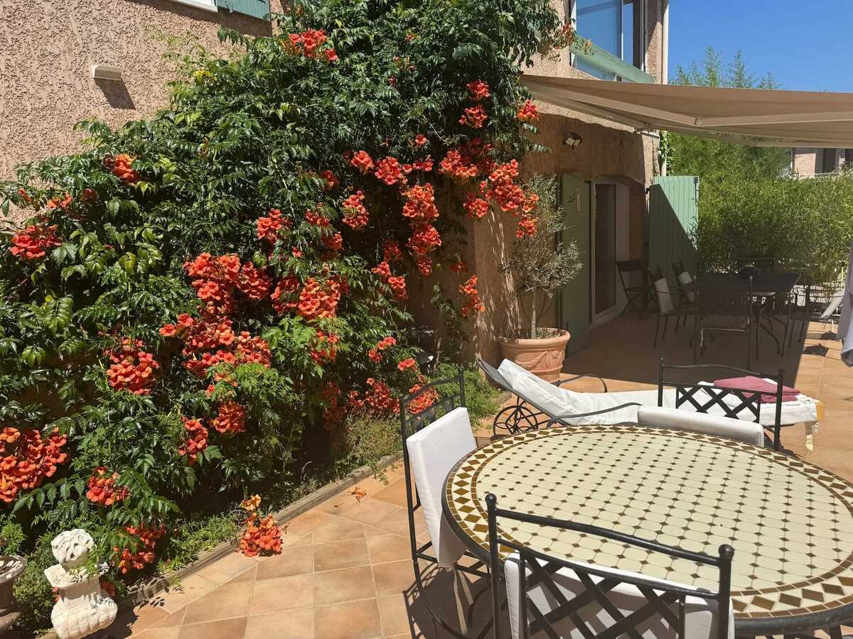 Appartement 90 m² piscine et jardin privé Les Mayons - Photo 13
