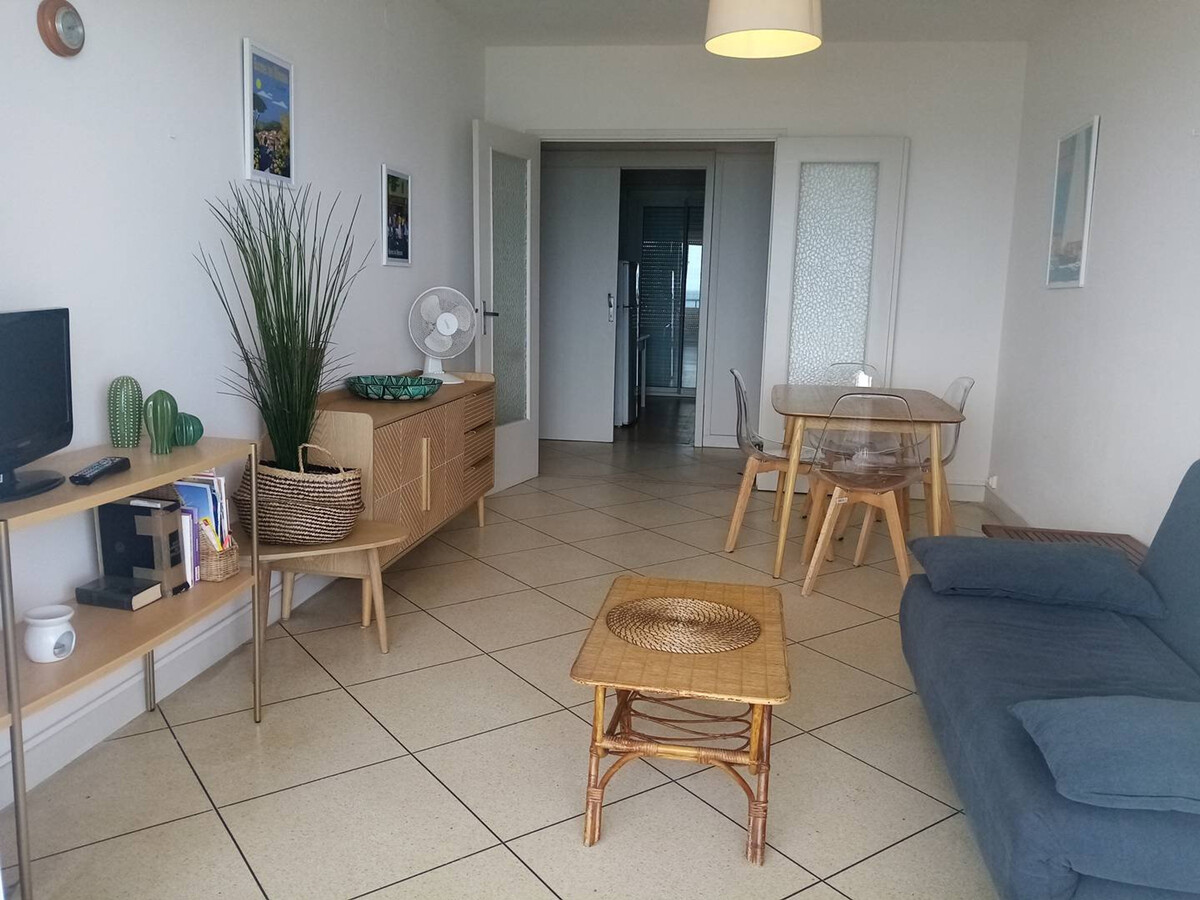 Appartement 2P en bord de mer, accès plage - Le Lavandou - Photo 2