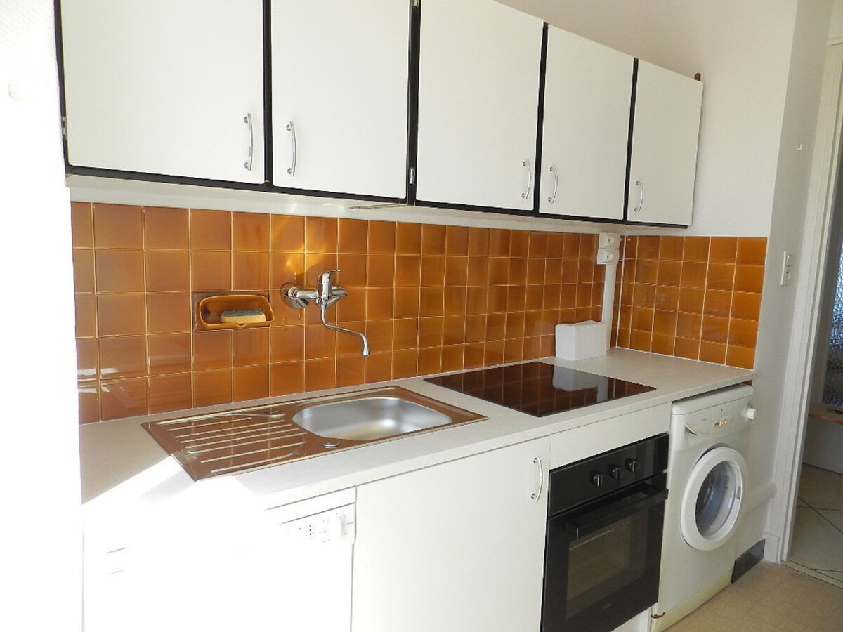 Appartement 2P en bord de mer, accès plage - Le Lavandou - Photo 4