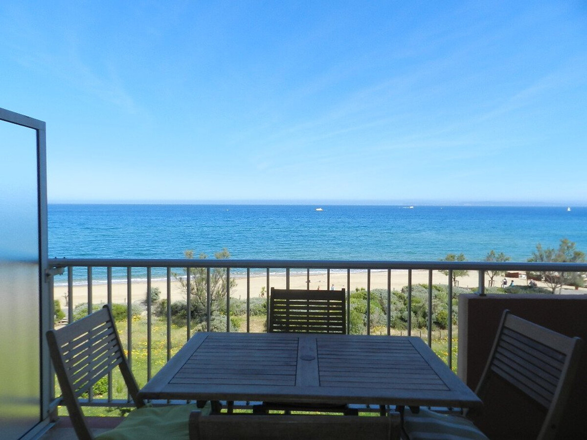 Appartement 2P en bord de mer, accès plage - Le Lavandou - Photo 7