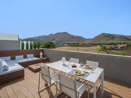 Location appartement à Port de Pollença, Penthouse moderne avec piscine commune, climatisation, pour 2 personnes