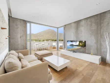 Appartement moderne 50 m² avec piscine, vue montagne : photo 5