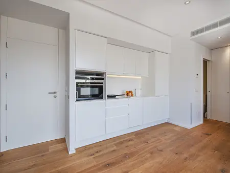 Appartement moderne 50 m² avec piscine, vue montagne : photo 7