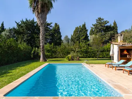 Location villa à Port de Pollença, Villa moderne avec piscine privée et climatisation à Port de Pollença