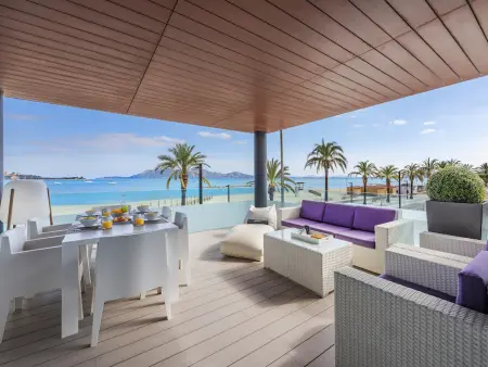 Location appartement à Port de Pollença, Appartement moderne 3 chambres, face plage, parking, climatisation