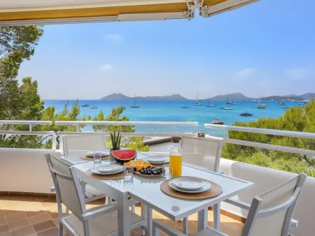 Location appartement à Port de Pollença, Appartement front de plage à Puerto Pollensa avec parking et climatisation