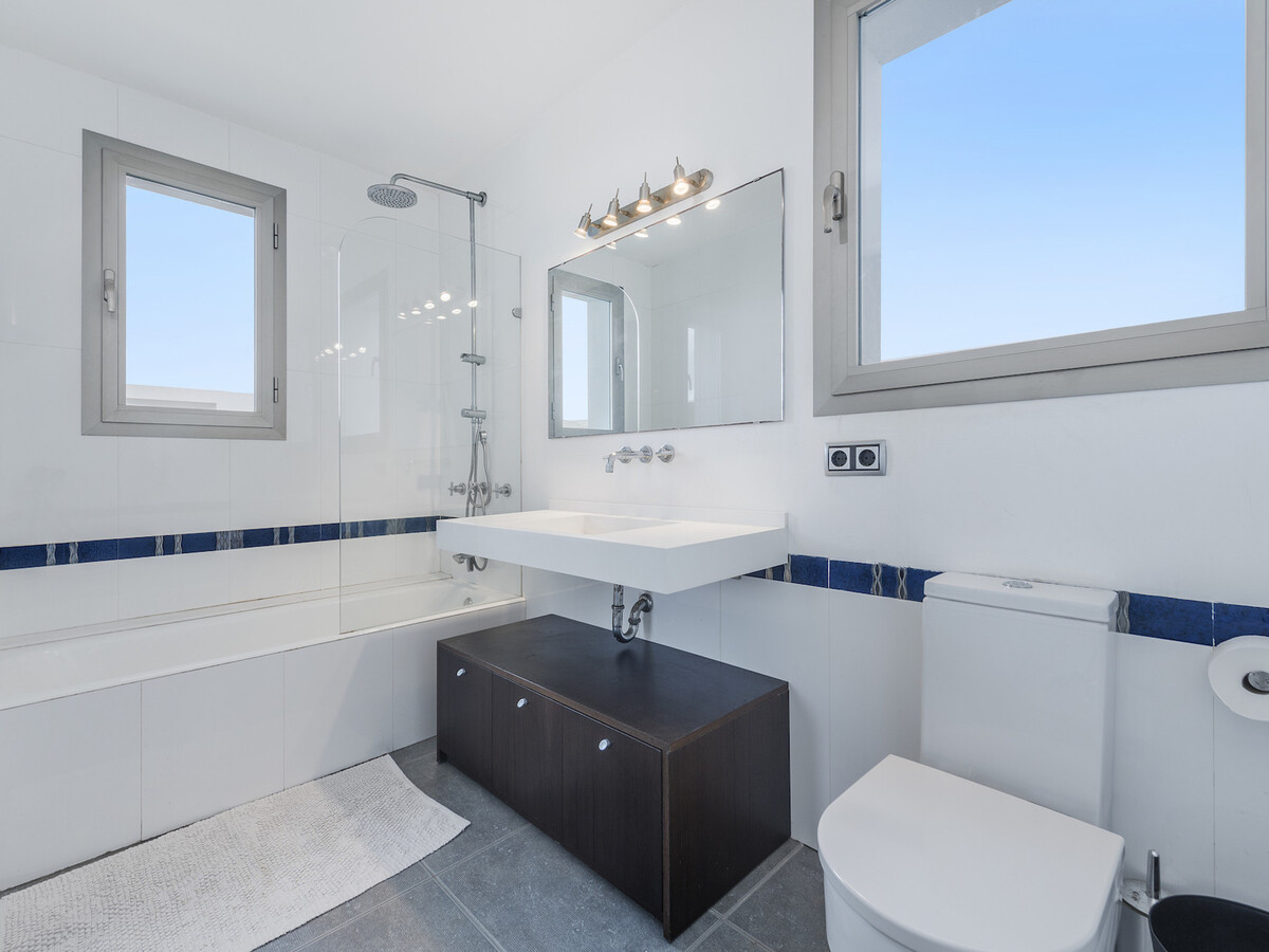 Villa moderne 250 m² à Pollença, piscine privée, 3 chambres - Photo 21