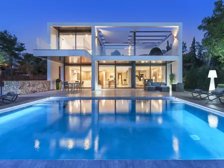 Location villa à Alcúdia, Villa moderne à Alcudia avec piscine privée et climatisation