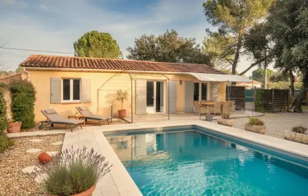 Maison plain-pied avec piscine privée à Mazan : photo 2