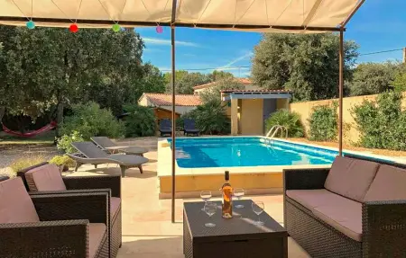 Maison plain-pied avec piscine privée à Mazan : photo 7