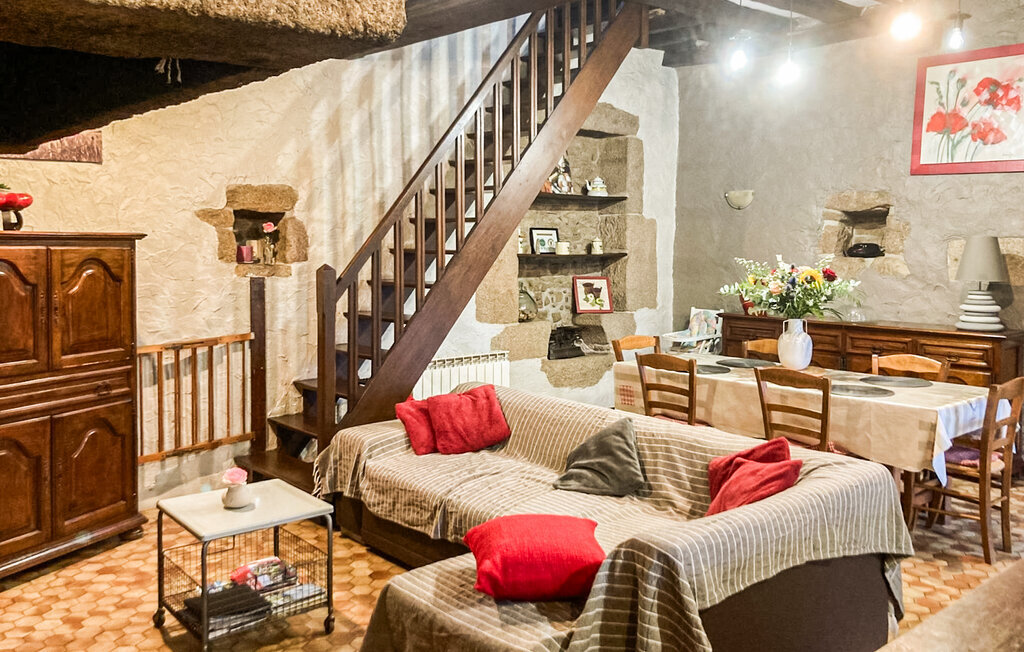 Maison en pierre avec jardin 3000 m² à Parigné - Photo 3