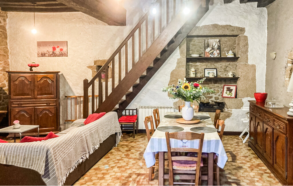 Maison en pierre avec jardin 3000 m² à Parigné - Photo 4