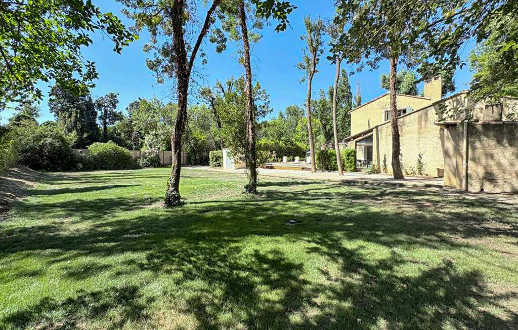 Mas provençal 10 pers. avec piscine aux Angles - Photo 2