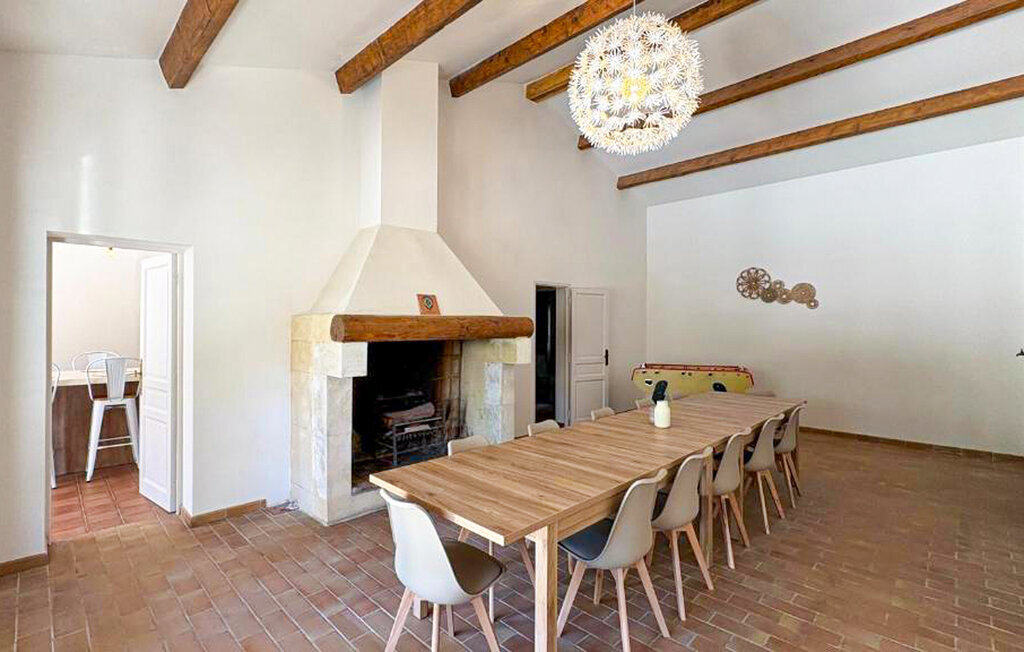 Mas provençal 10 pers. avec piscine aux Angles - Photo 4