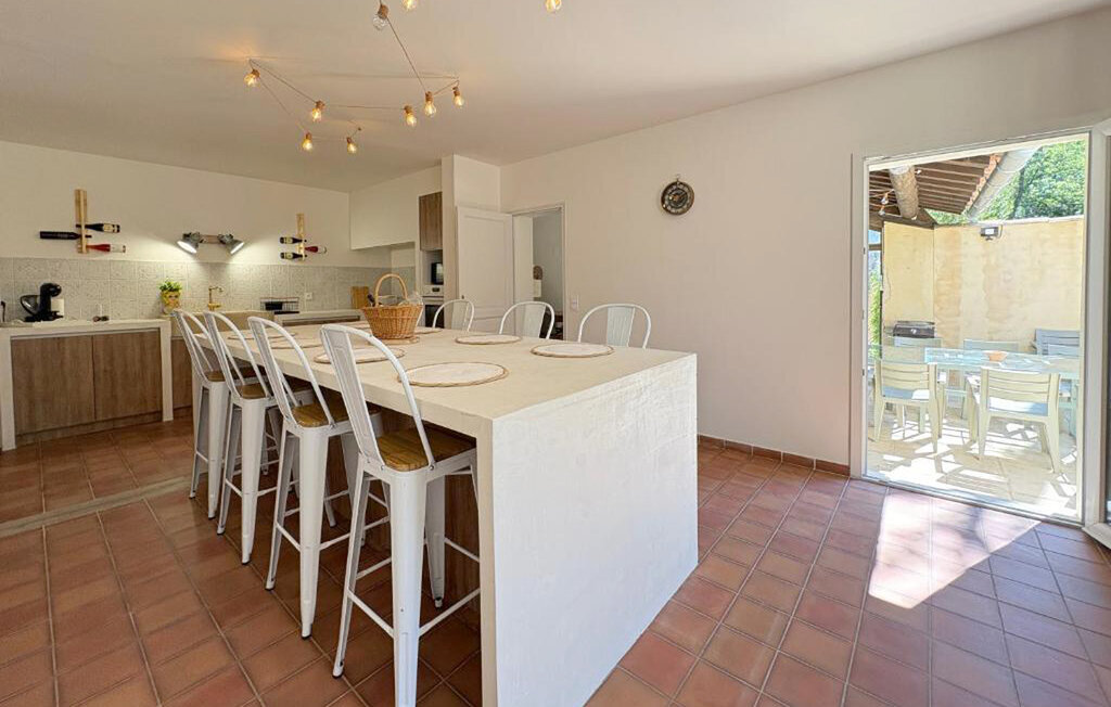 Mas provençal 10 pers. avec piscine aux Angles - Photo 6