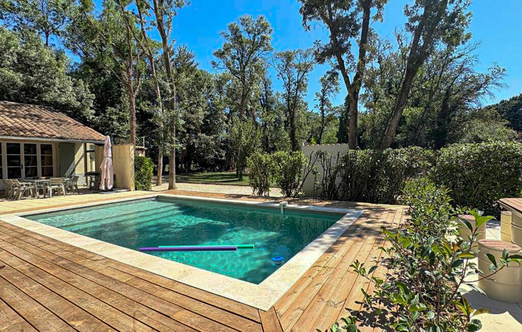 Mas provençal 10 pers. avec piscine aux Angles - Photo 10