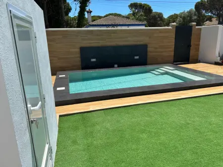 Location villa à Chiclana de la Frontera, Chalet tranquille avec piscine privée et animaux acceptés