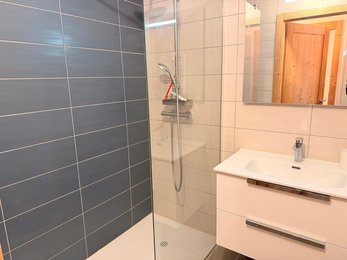 Appartement 2 pièces cabine, 500 m du téléphérique - Photo 4