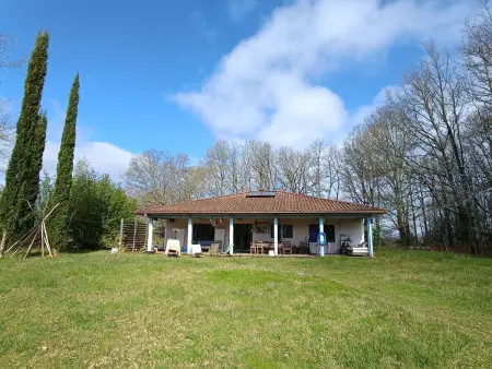 Location maison à Le Buisson de Cadouin, Maison écologique avec piscine privée, jusquà 6 personnes