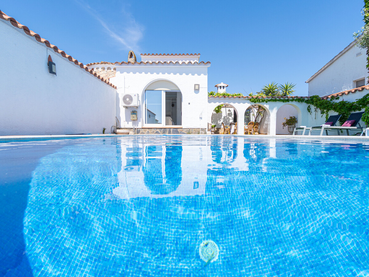 Villa 7 personnes Empuriabrava avec piscine et amarrage privé - Photo 2