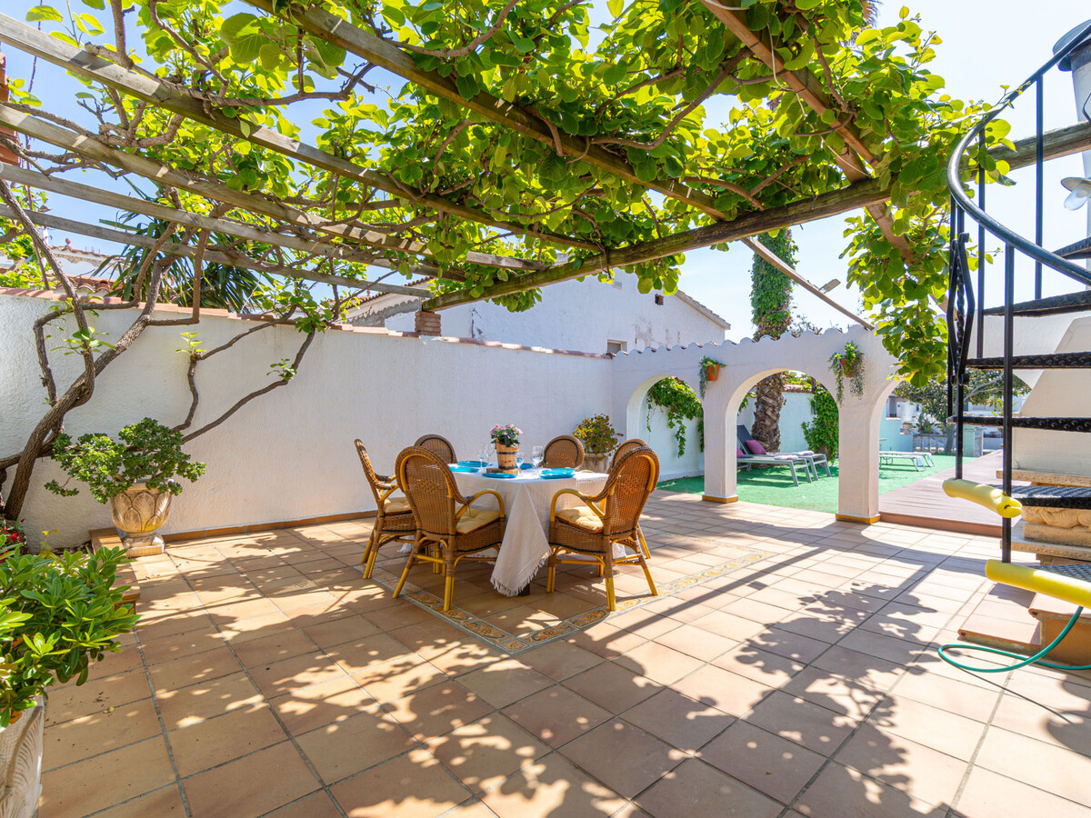 Villa 7 personnes Empuriabrava avec piscine et amarrage privé - Photo 3