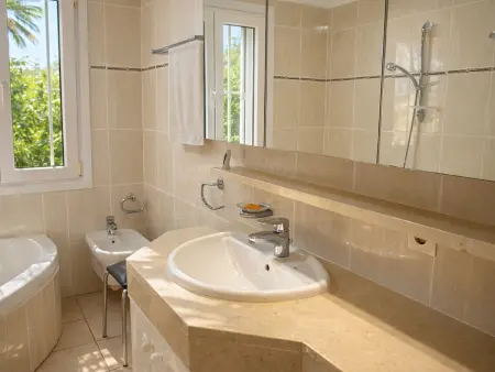 Maison familiale luxe avec piscine près d'Oliva Golf - Photo 15