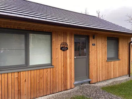 Location maison à Heure, Modernes Chalet für 4 Personen in einem Waldpark