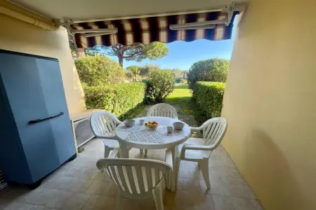 Vélusine, Appartement avec jardin et accès piscine - Photo 2