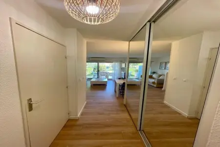 Vélusine, Appartement avec jardin et accès piscine - Photo 8