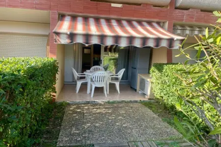 Vélusine, Appartement avec jardin et accès piscine - Photo 10