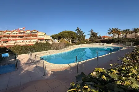 Vélusine, Appartement avec jardin et accès piscine - Photo 11