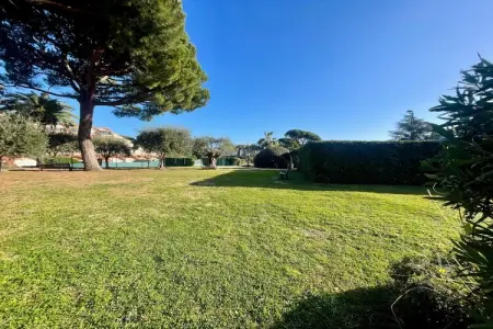 Vélusine, Appartement avec jardin et accès piscine - Photo 13