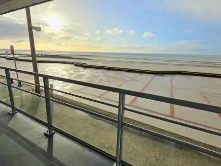 Location appartement à Wimereux, Magnifique T3 en Front de Mer à Wimereux avec Balcon et Wifi