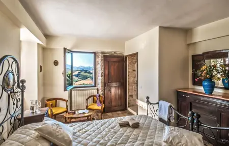 Maison du 16e siècle avec piscine à Cagli, 18 pers. : photo 4