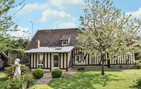 Location maison à Fervaques, Maison avec piscine couverte