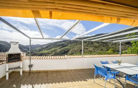 Maison 6 personnes à LAROYA - Photo 1
