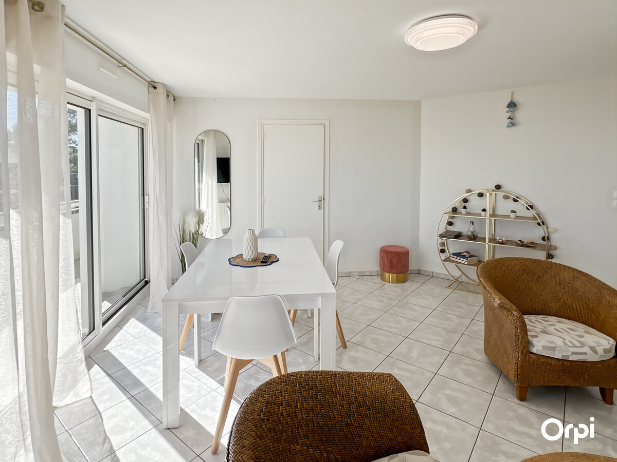 T2 vue mer avec balcon, garage et cave à Ploemeur - Photo 8
