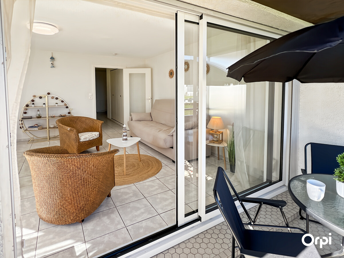 T2 vue mer avec balcon, garage et cave à Ploemeur - Photo 9