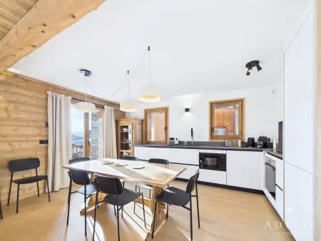 Appartement 80m² skis aux pieds à Montvalezan : photo 2