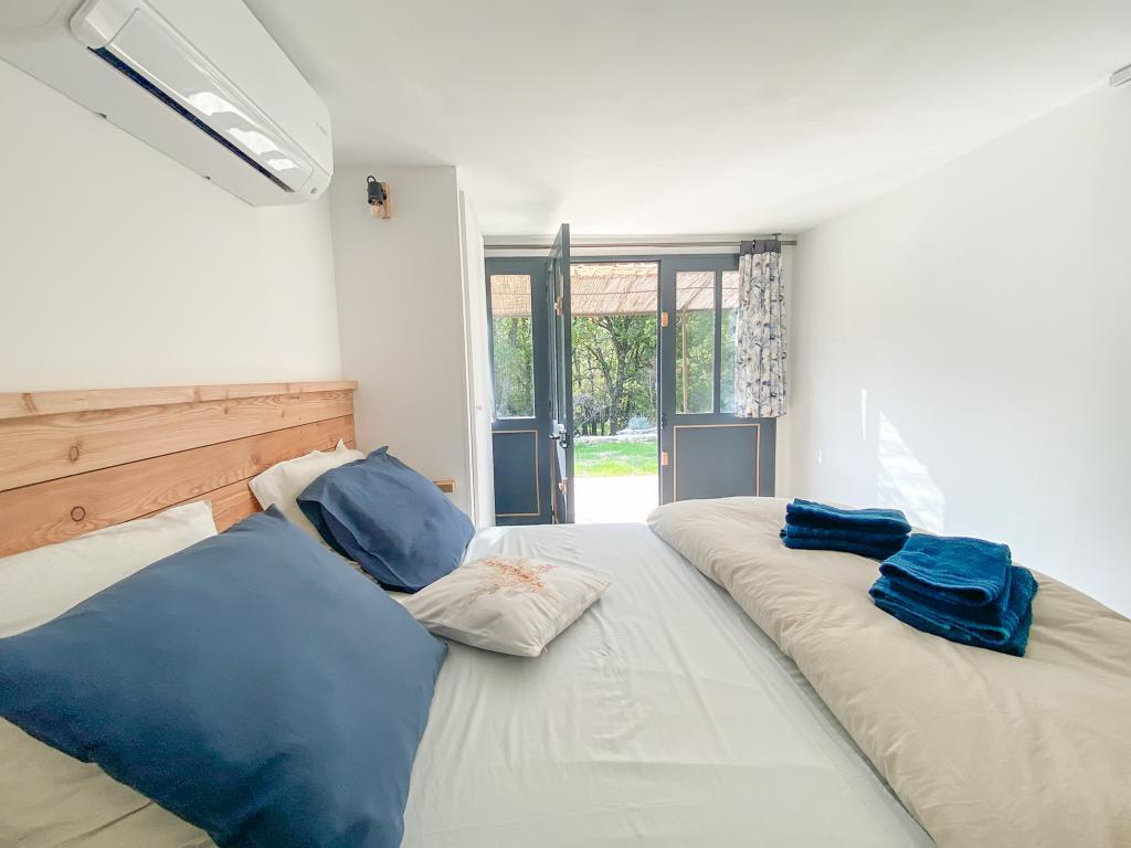 Lavande : gîte en pierre avec piscine partagée près d'Apt - Photo 10