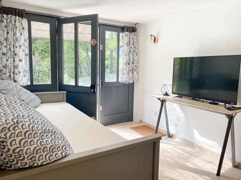 Lavande : gîte en pierre avec piscine partagée près d'Apt - Photo 12